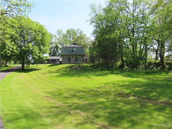 665 Fisher Rd, Buffalo, NY 14224