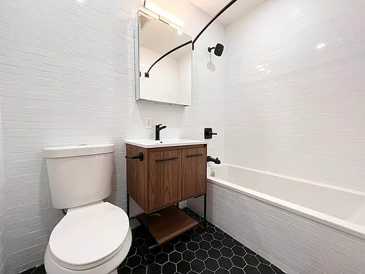 Rented by Smooth Realty LLC | media 6