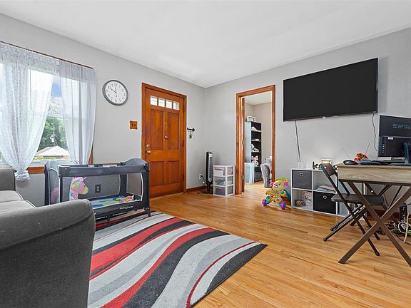 3rd image of 150 Saint Gregory Dr