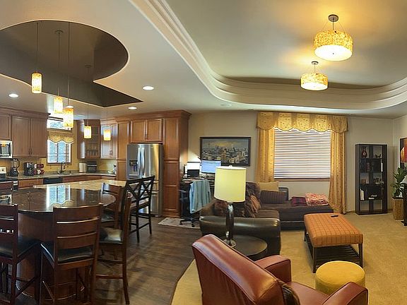 5th image of 1904 Burlington Dr Unit 10