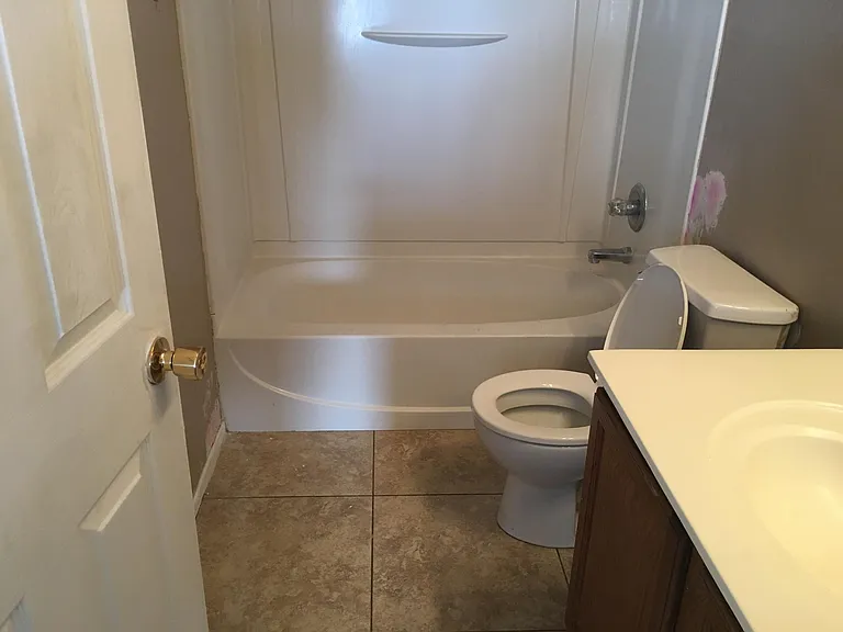 7776 N 56th Ln — Photo 14