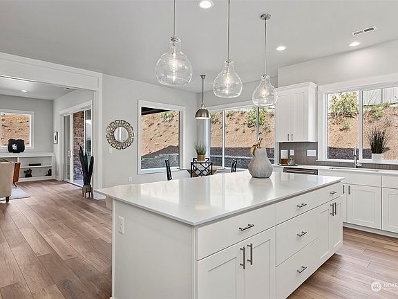 5th image of 2013 85th Avenue Ct