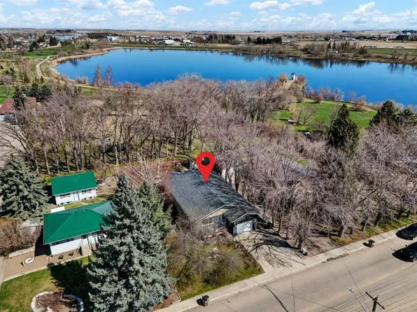 100 Fairview Ave S, Brooks, AB T1R 0N6