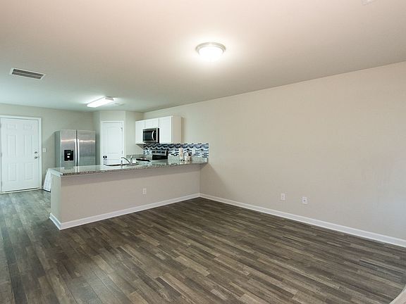 5th image of 706 Dove Tree Ln