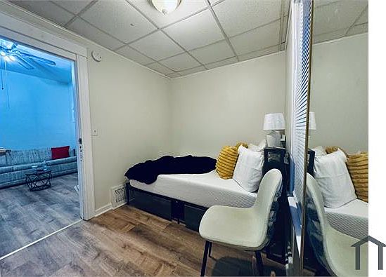 2nd image of 614 7th St #2