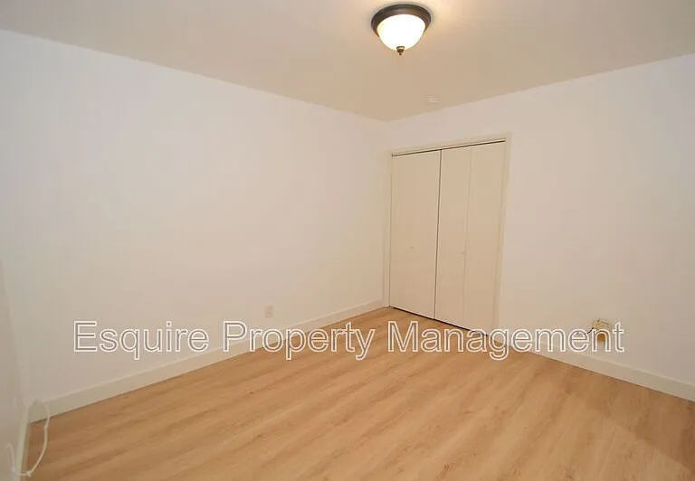 13515 W Telegraph Rd — Photo 21
