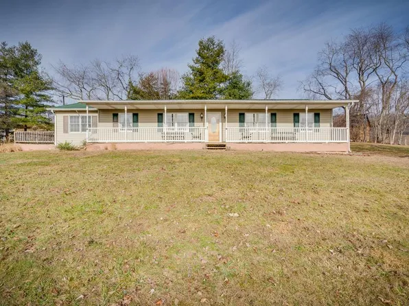 140 Alston Dr, Saltville, VA 24370