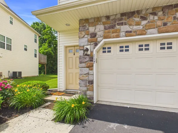 117 Mapleton Blvd, Harrisburg, PA 17112