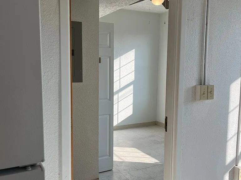137 E Main St — Photo 6
