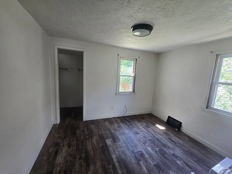 521 S Menlo Ave #2 — Photo 6