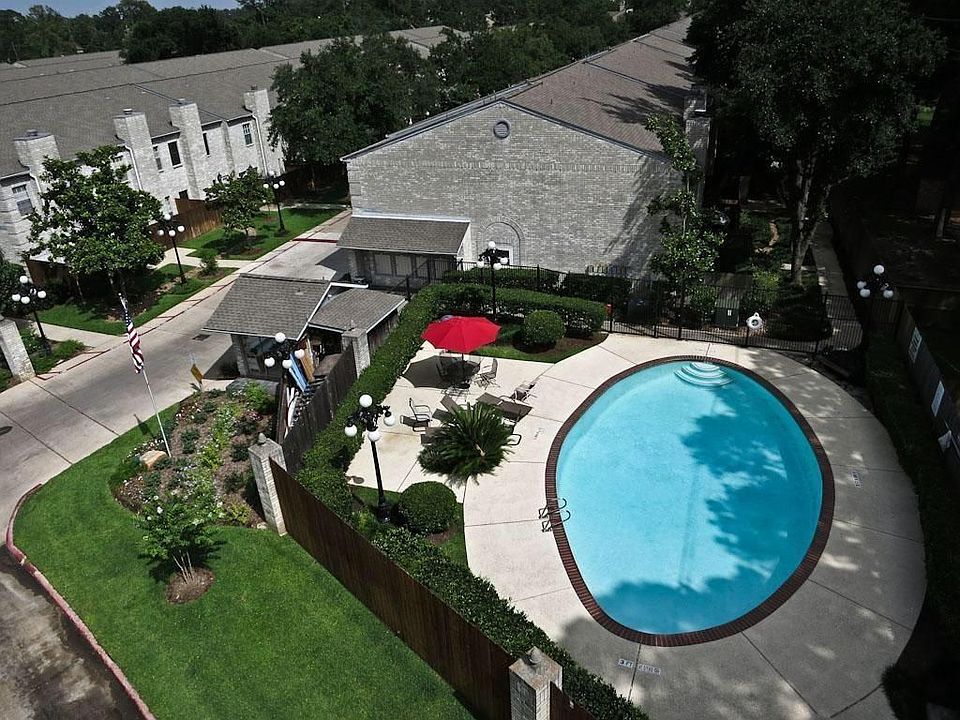 1st image of 17535 Red Oak Dr #7535