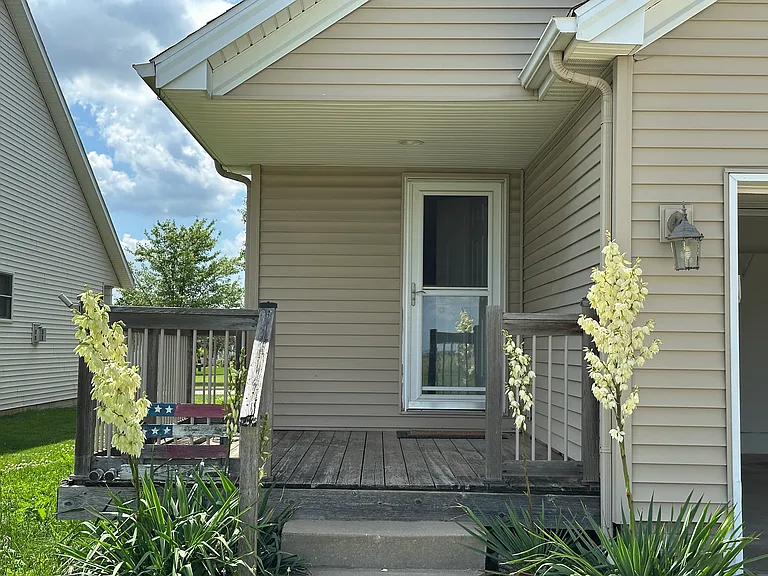 1602 Belclare Rd — Photo 32