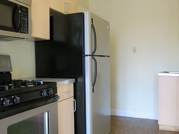4th image of 1743 Chislett St APT 3