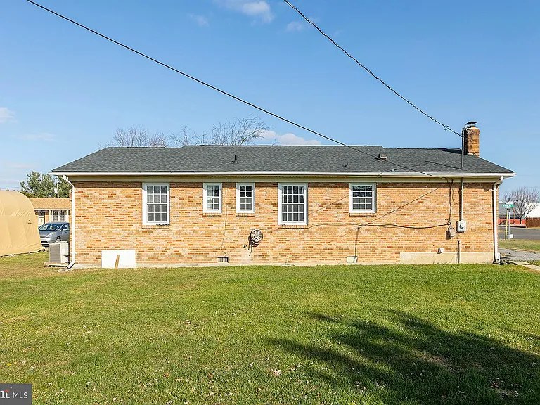 120 Meadowlark Ln — Photo 33