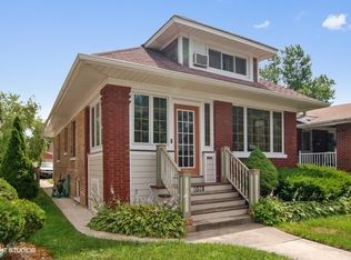 1028 Mapleton Ave, Oak Park, IL 60302