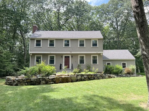 36 Amble Rd, Chelmsford, MA 01824