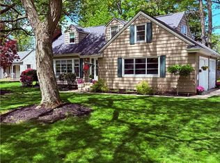 22636 Locust Ln, Rocky River, OH 44116