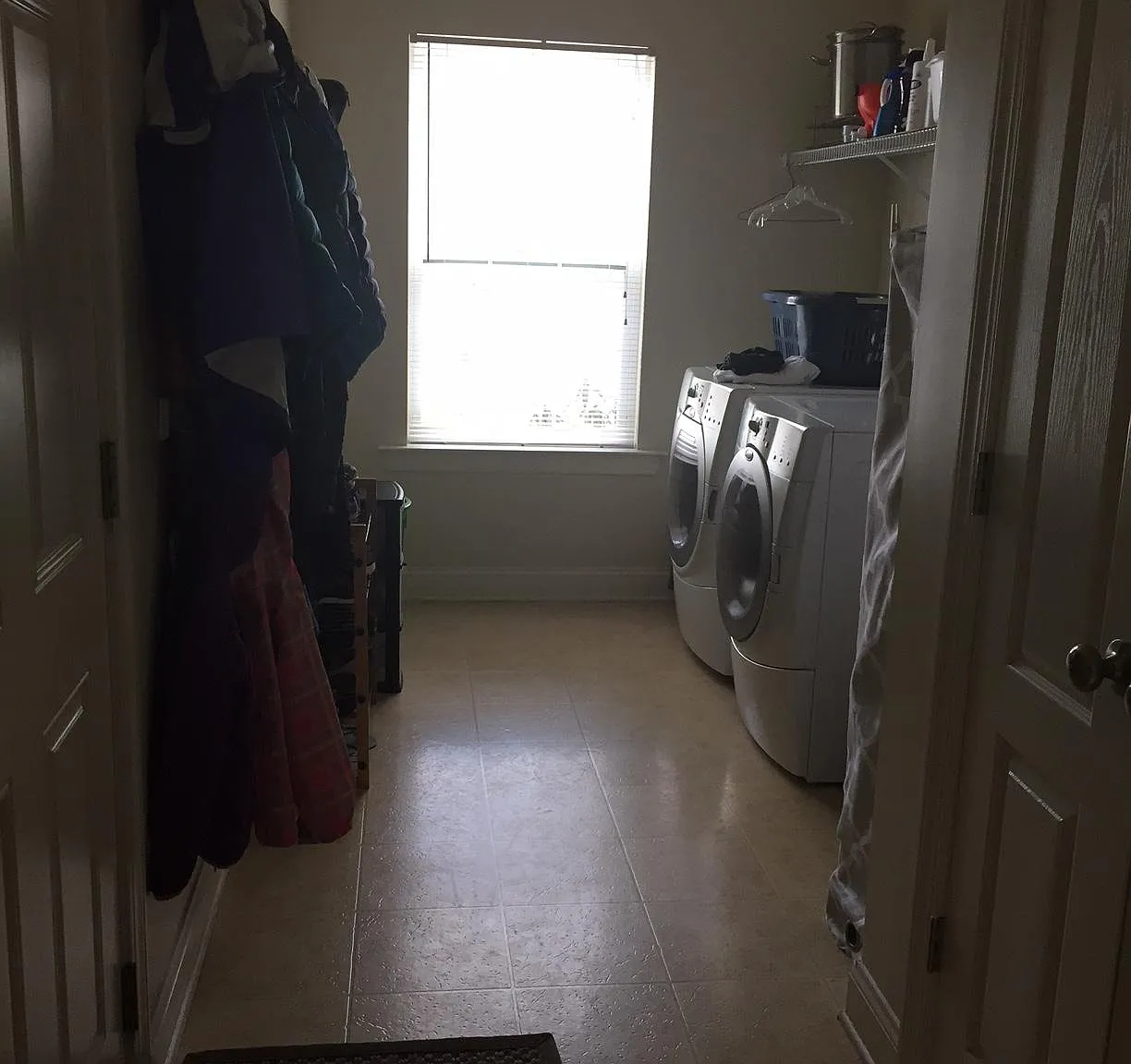 5 bed, 3450 sqft, $3,700 — Photo 2