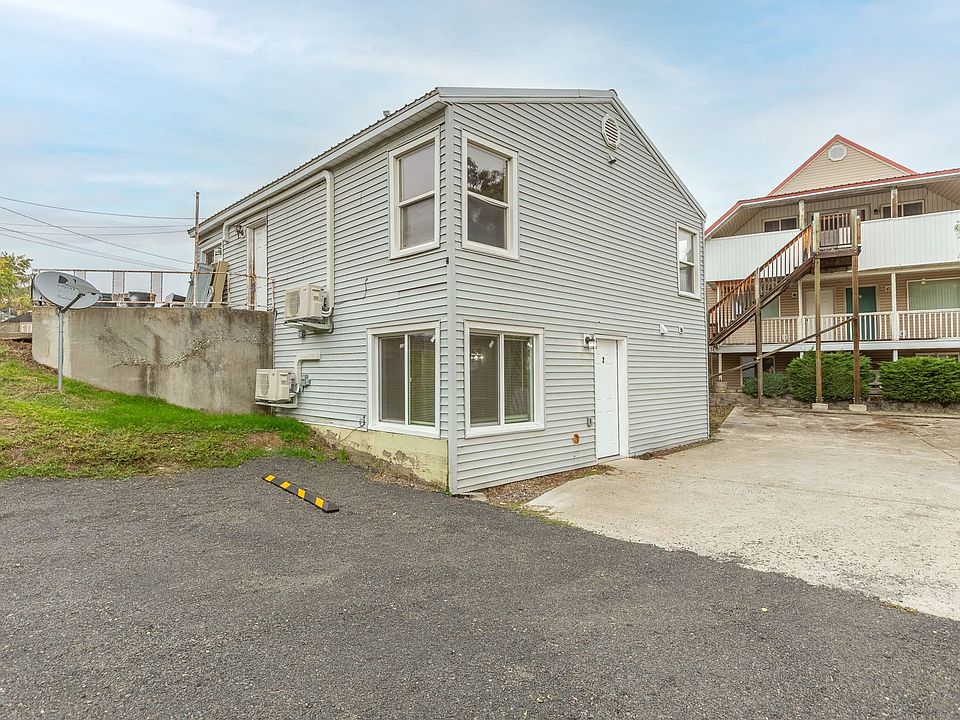 1st image of 506 Southway Dr #B