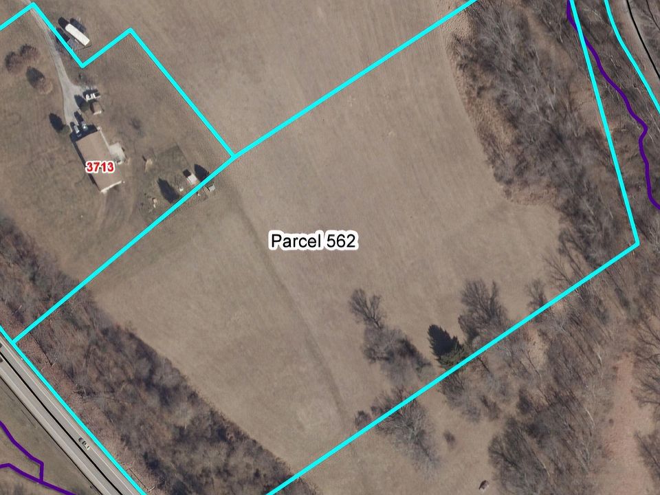 2nd image of 562 Littlestown Pike