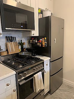 3rd image of 423 E 83rd St APT 3E