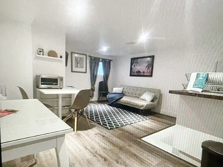 17 Leslie Anne Dr #LOWER — Photo 2