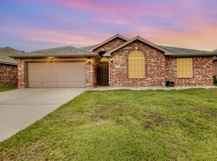 936 Mesa Vista Dr, Crowley, TX 76036