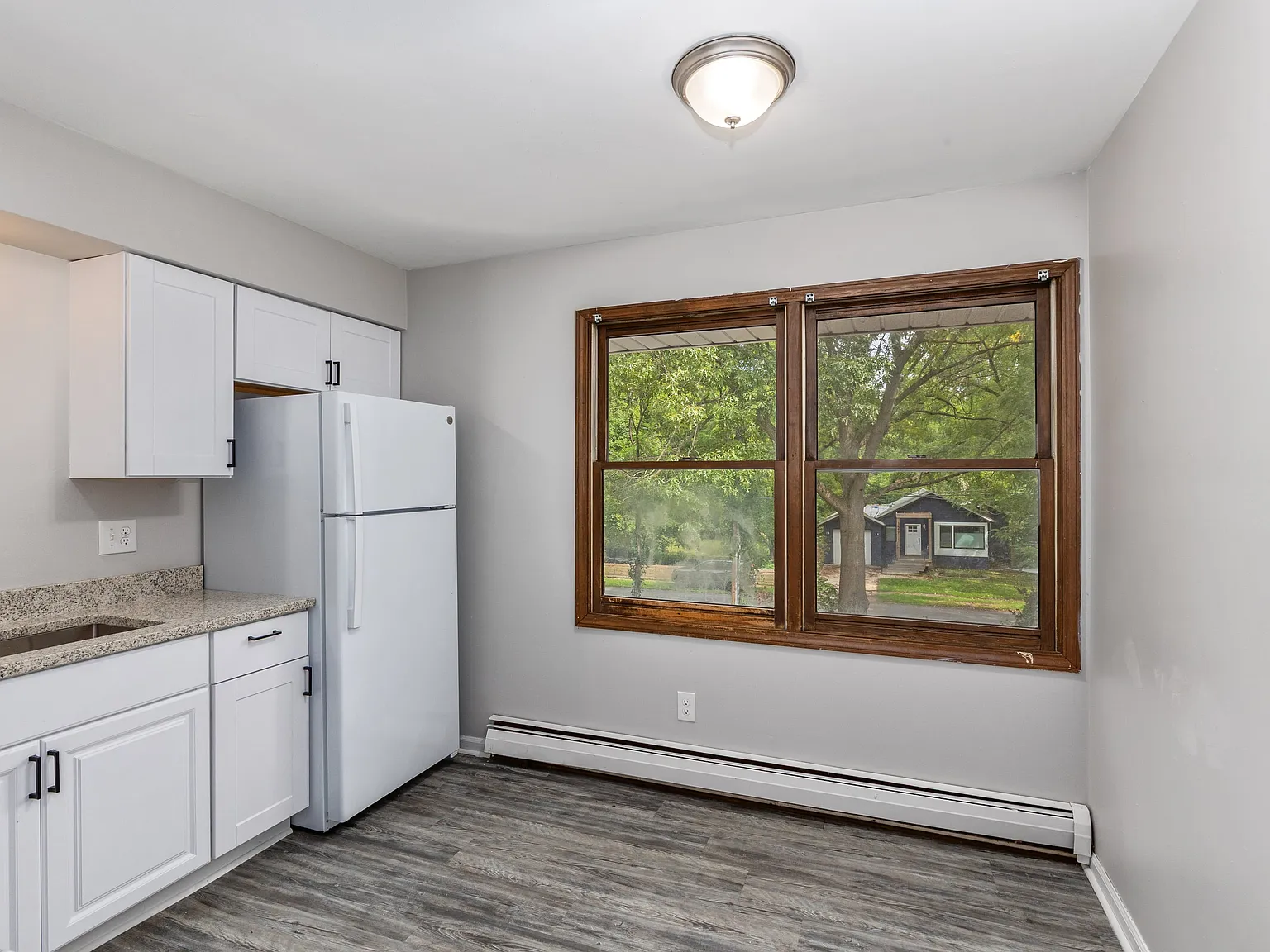 2 bed, 900 sqft, $1,250 — Photo 4