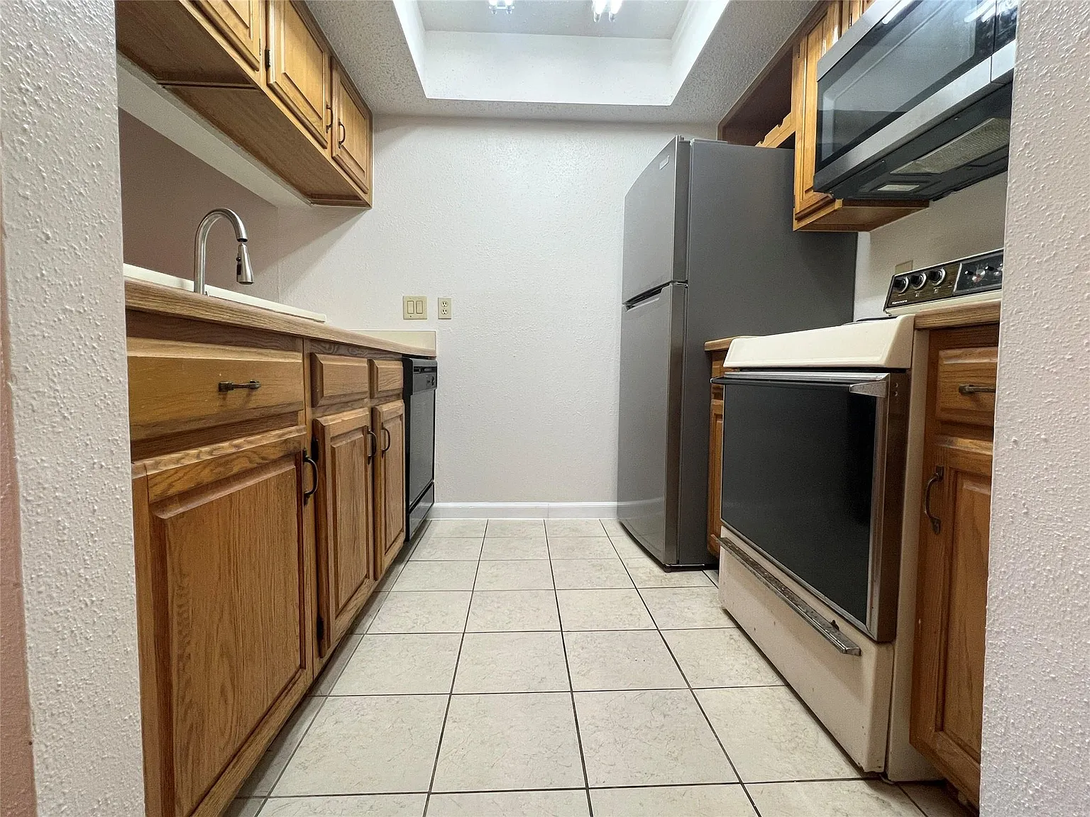 1 bed, 1.0 bath, 525 sqft, $750 — Photo 1