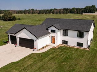 16968 739th St, Hayfield, MN 55940