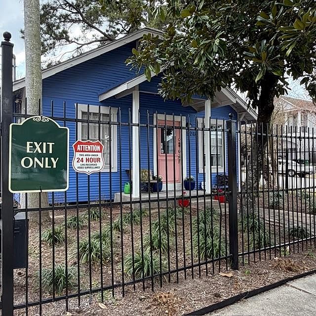 1st image of 520 W 14th St
