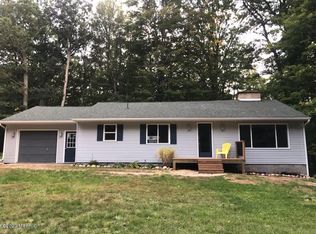 664 W 48th St, Newaygo, MI 49337