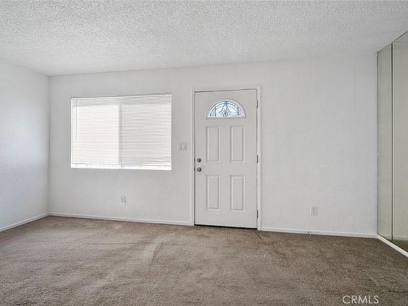 4th image of 1911 N Summit Ave