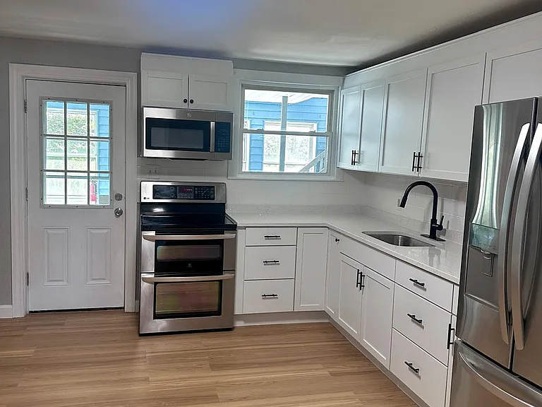 429 Mechanic St #B — Photo 13