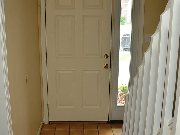 445 Benlea Cir — Photo 3