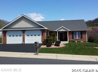 8 Oak View Dr, Staunton, VA