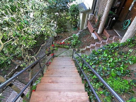 4th image of 19 Macondray Ln