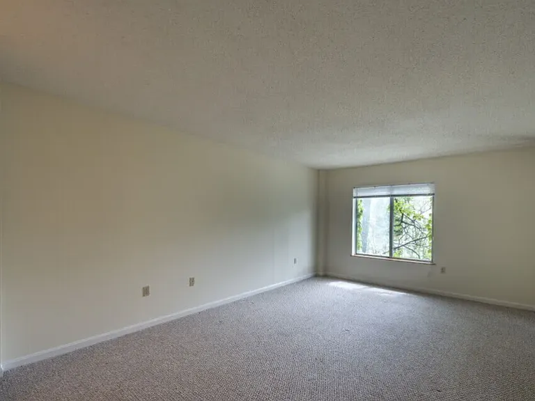 347 Franklin St #401 — Photo 7