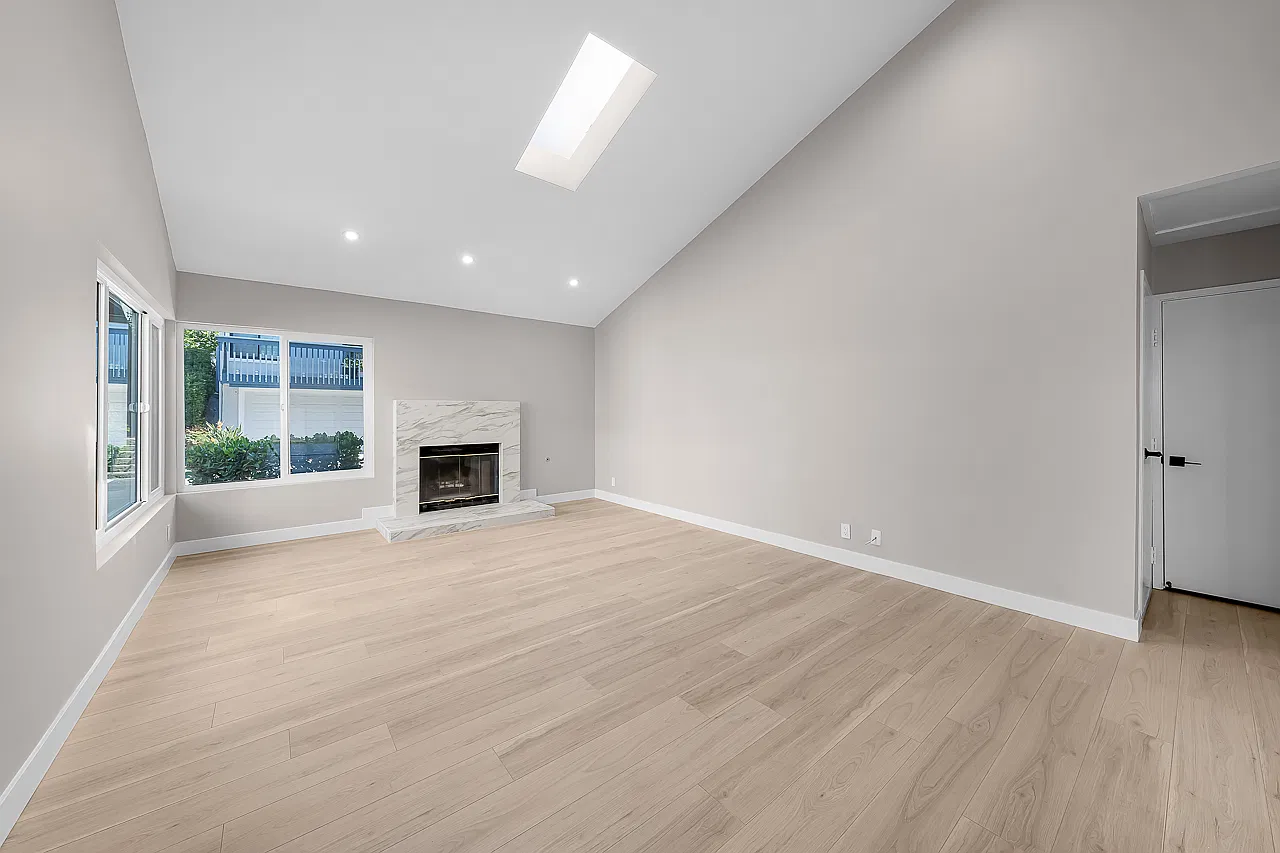 2 bed, 1111 sqft, $5,000 — Photo 3