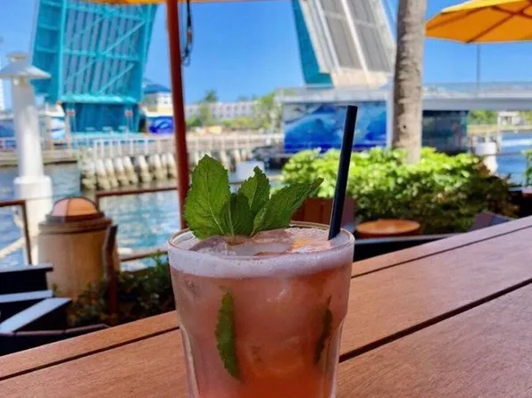 2740 SE 1st Court, Pompano Beach, FL 33062