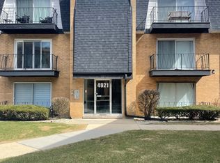 4921 W 109th St APT 304, Oak Lawn, IL 60453