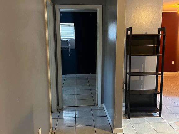 4th image of 479 NE 71st St #479