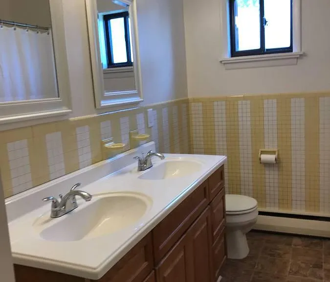 New Vanity with double sinks and mirrors! Nice and Bright!