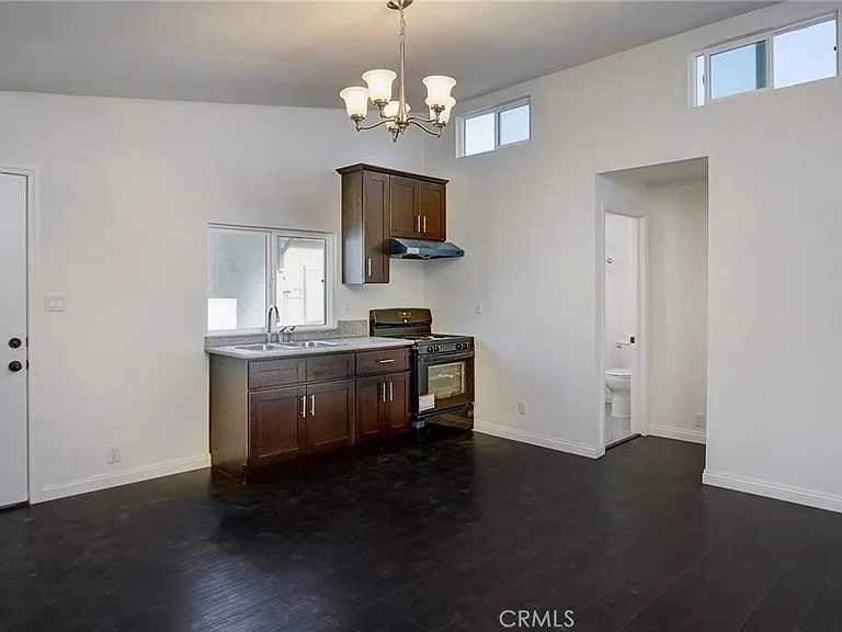 1516 W Hellman Ave #B — Photo 3