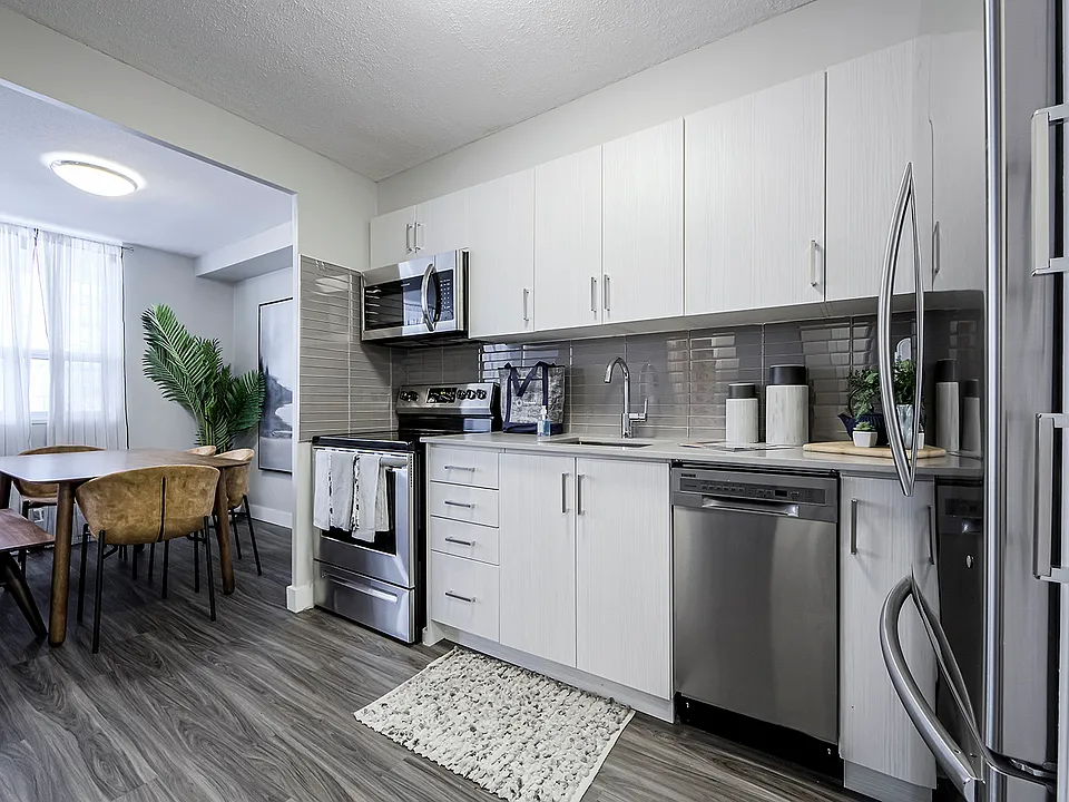 100 Gowan Ave #604