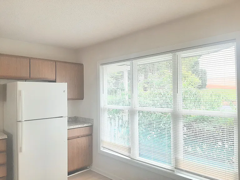 5 Grove Park Rd — Photo 3