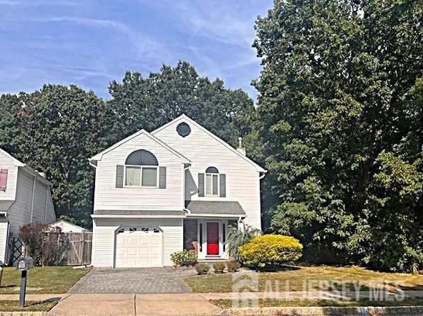 2 Jonathan Ct, Old Bridge, NJ 08857