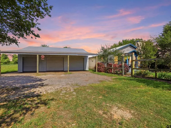 702 Noonday Rd, Chandler, TX 75758