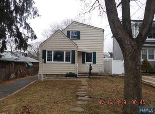 512 6th St, Lyndhurst, NJ 07071