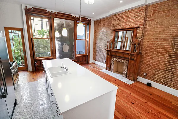 Sold by Harlem Lofts | media 3